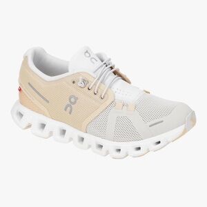 On Running Cloud 5 Fuse Savannah Pear Women’s 6.5 Swiss Engineering